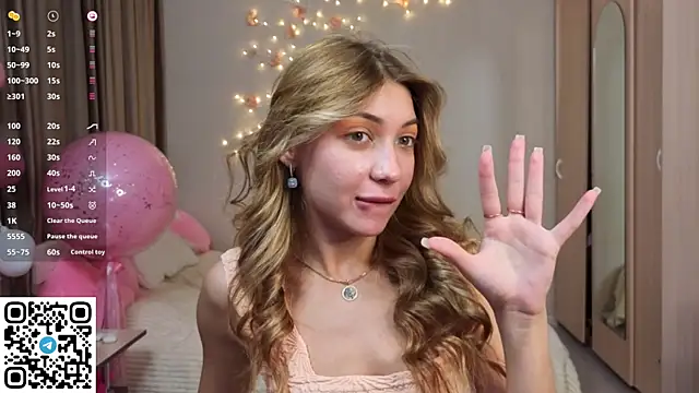 Martina_Isseee Live Sex Cams