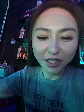 美女xiaobei_ahb在线直播
