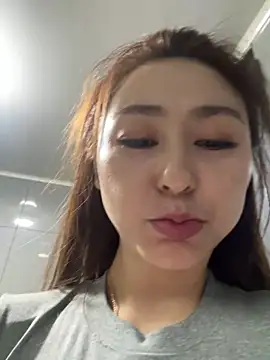 美女xiaobei_ahb在线直播