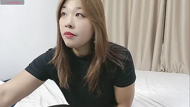 美女qiuqiu--666在线直播