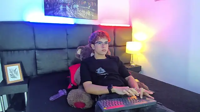 Aiiden_15's Webcam Show