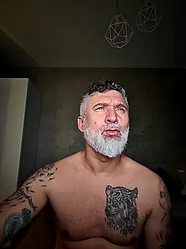 BlowMyXXL's Webcam Show