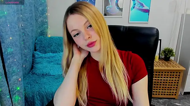 KatherineePierce Live Sex Cams