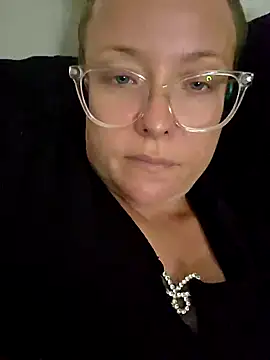 julimonroe's Webcam Show