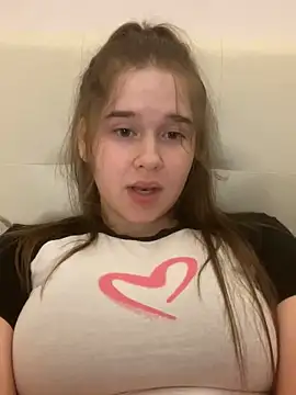 HornyGirlH's Webcam Show