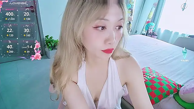 美女LuckyFish在线直播