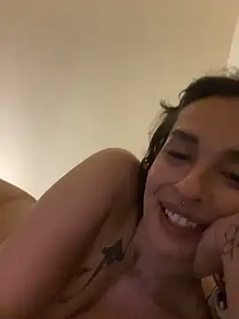 Piggiteablacktea's Live XXX Chat