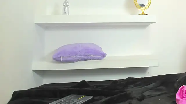IsabellaMonet Live Sex Cams