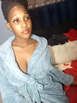 Conniesmall's Webcam Show