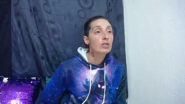 anyu1306's Webcam Show