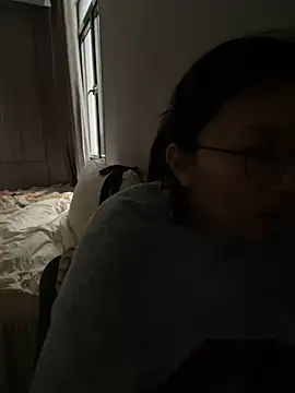 美女haiyan125216在线直播