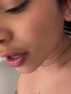 Alice_surprise's Webcam Show