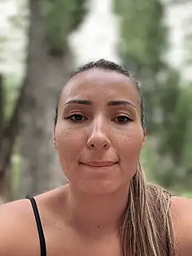 LetsFunKARINA's Webcam Show
