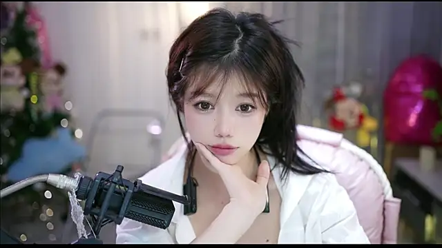 美女MinnieMoney在线直播