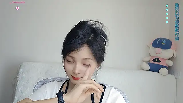美女-Judy-在线直播
