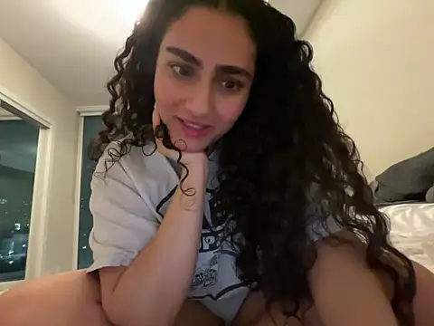 silkygemm's Webcam Show