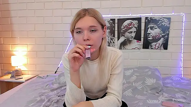 Blondy_Fina's Webcam Show