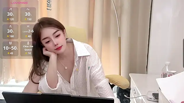 美女chu11234在线直播