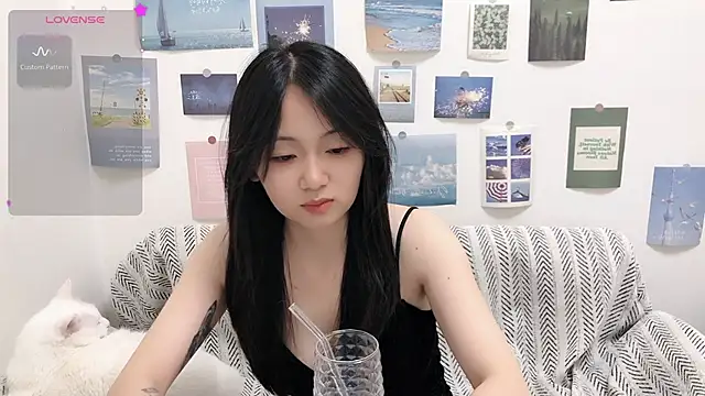 美女LiLiYbaby在线直播