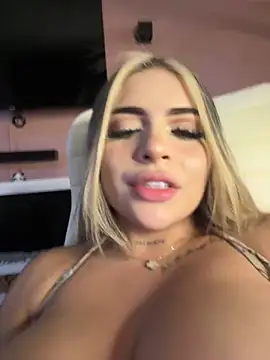 MiaWhitePink_'s Webcam Show