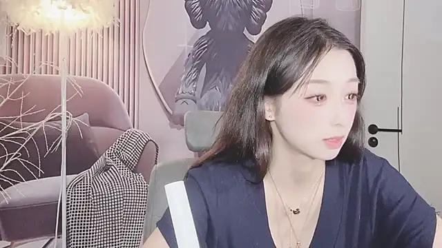美女jiangjiang_caicai在线直播