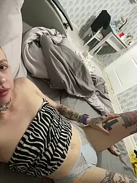Nancyhot777's Webcam Show