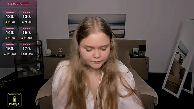 Erica__Alta Show di sesso, in cam, in diretta
