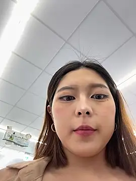 美女DandanBurgerking在线直播
