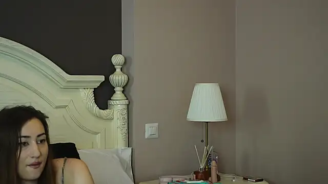 IsoldeBlis Live Sex Cams