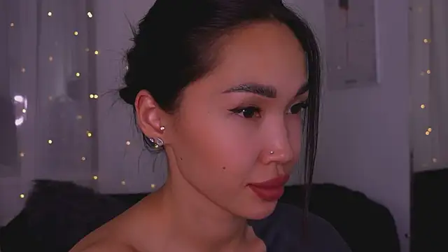 LinaMuhn's Live Sex Cam Show