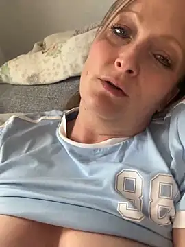 HoneyBluex's Live Sex Cam Show