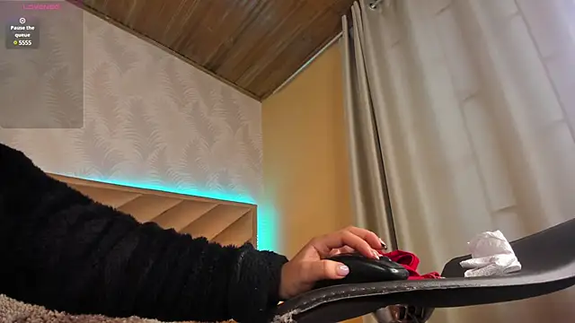 alice_kingsley_'s Webcam Show