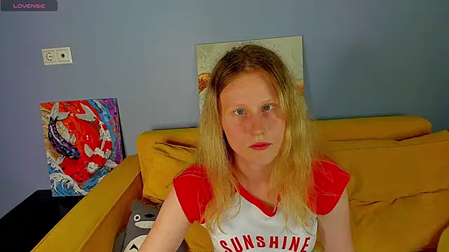 Sansa_kisss' Webcam Show