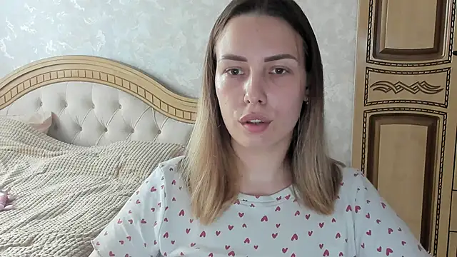 Mia_shy1's Webcam Show