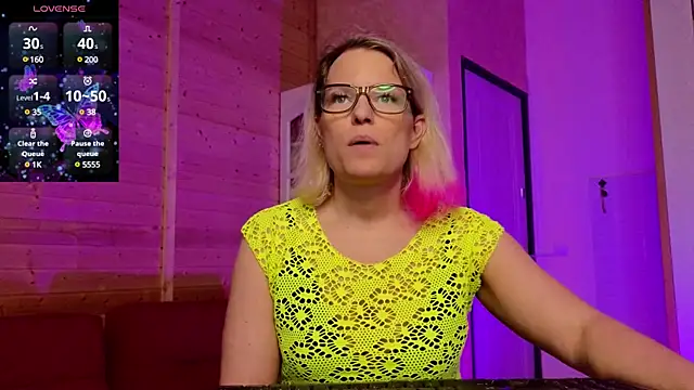 findom_lady_shine's Webcam Show