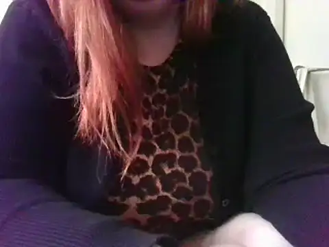 Curvy-AngelXo's Webcam Show