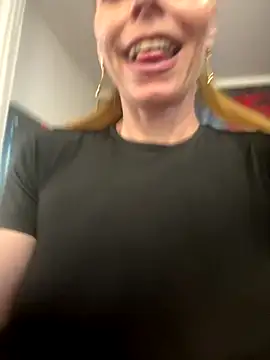 NathalyParrish Live Sex Cams