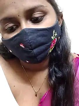 Pavani-Sexy Webcam-Show