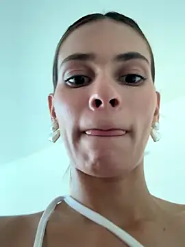 cuteluci_'s Webcam Show
