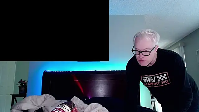 Snarfle82's Webcam Show