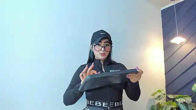 Alahia_Dangelo's Webcam Show