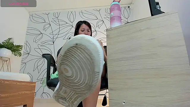 alma_fenix's Webcam Show