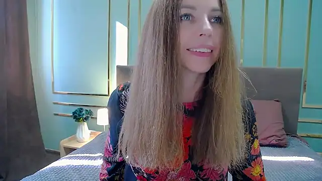 KrissBird's Webcam Show