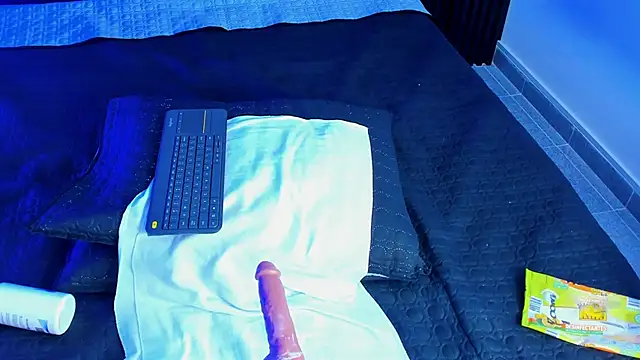 Geabloom's Webcam Show