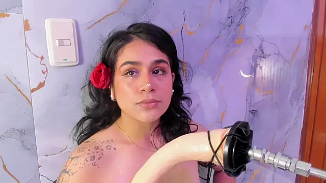 zyle_boobs' Webcam Show
