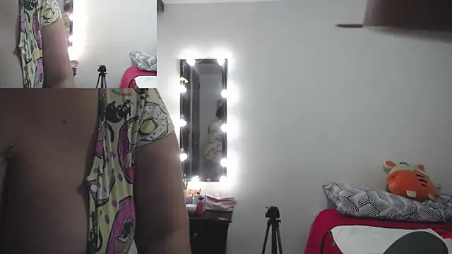 zoe_hotxxx's Webcam Show