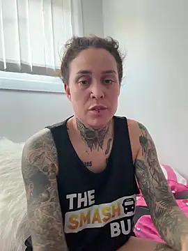 kourtneyInked's Live Sex Cam Show