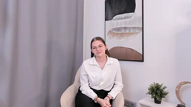 MonaFort's Webcam Show