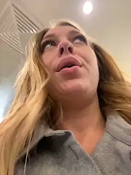 Sweet___Emily's Live Sex Cam Show
