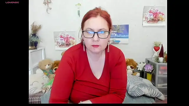 PlayfullMature webcam